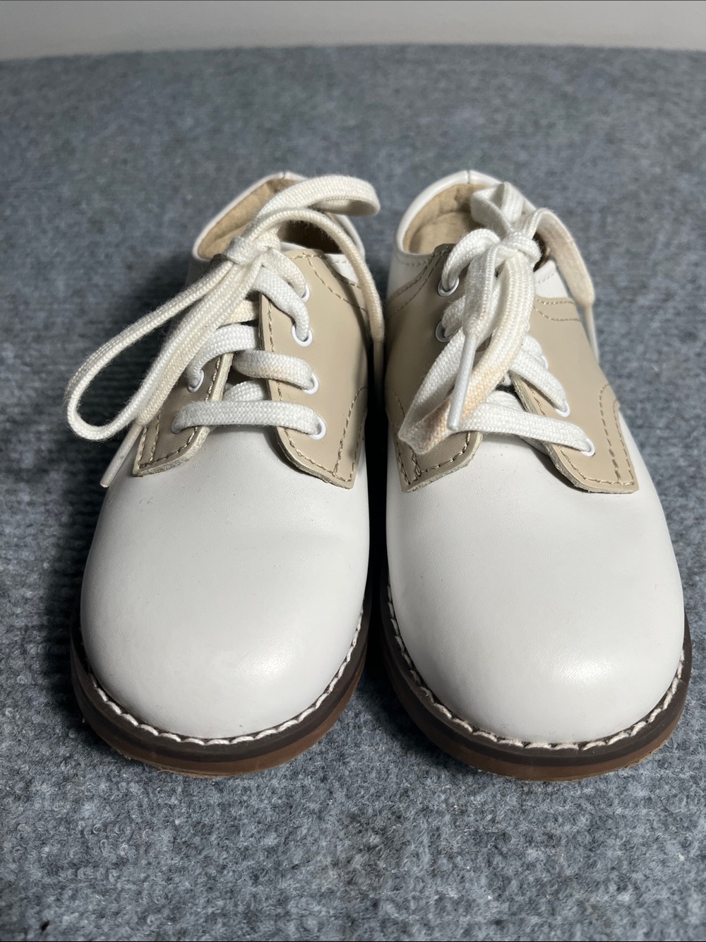 FootMates White and Cream Kids Lace-Up Dress Shoes